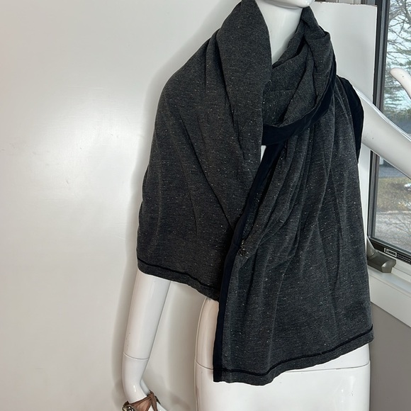 Lululemon 81” x 22” Double Sided Scarf Wrap Zipper Hidden Pocket Charcoal Gray - Picture 1 of 8
